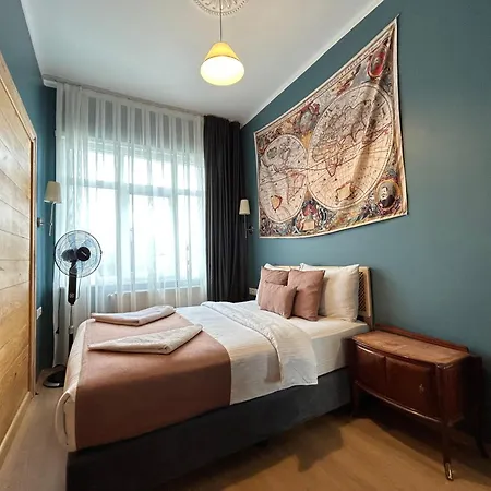 Waterfront By The Tram- Terrace With Dome & Golden Horn View In Fatih Provincia di Istanbul