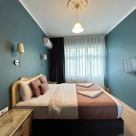 Apartment Waterfront By The Tram - Terrace With Dome & Golden Horn View In Fatih
