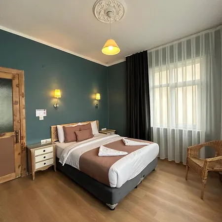 Waterfront By The Tram- Terrace With Dome & Golden Horn View In Fatih Apartment *