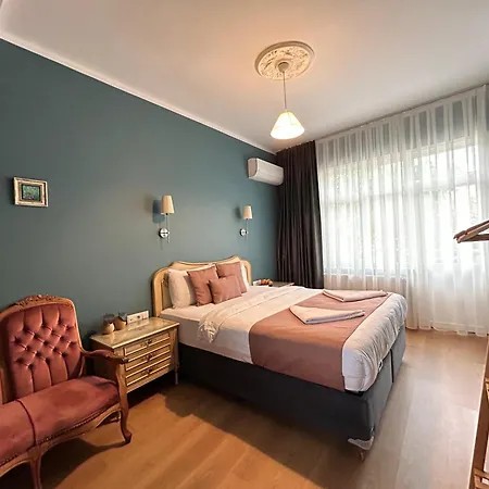 Apartment Waterfront By The Tram- Terrace With Dome & Golden Horn View In Fatih