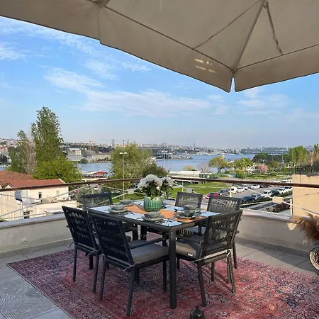 Waterfront By The Tram - Terrace With Dome & Golden Horn View In Fatih * Istanbul