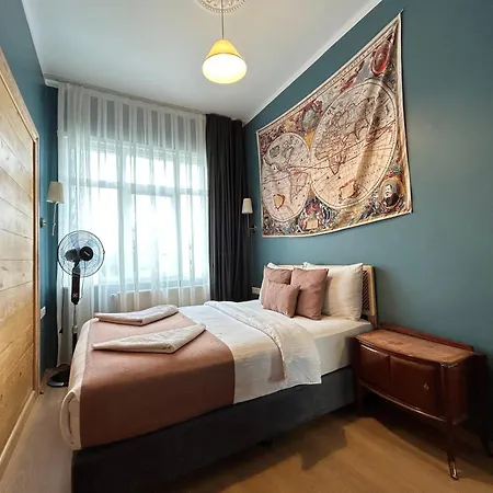 Apartment Waterfront By The Tram- Terrace With Dome & Golden Horn View In Fatih Istanbul