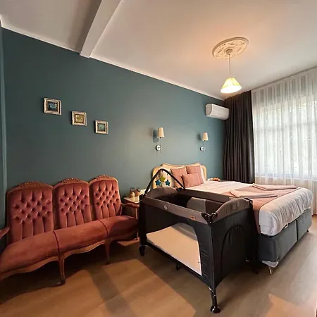 Waterfront By The Tram- Terrace With Dome & Golden Horn View In Fatih *