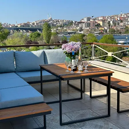 Waterfront By The Tram - Terrace With Dome & Golden Horn View In Fatih *