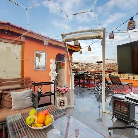 Διαμέρισμα Waterfront By The Tram- Terrace With Dome & Golden Horn View In Fatih Κωνσταντινούπολη